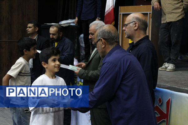 اختتامیه کلاس‌های تابستانی و تقدیر از برگزیدگان فرهنگی و قرآنی در گرمه