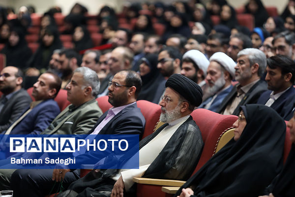 تجلیل از معلمان نمونه کشوری با حضور رئیس جمهوری
