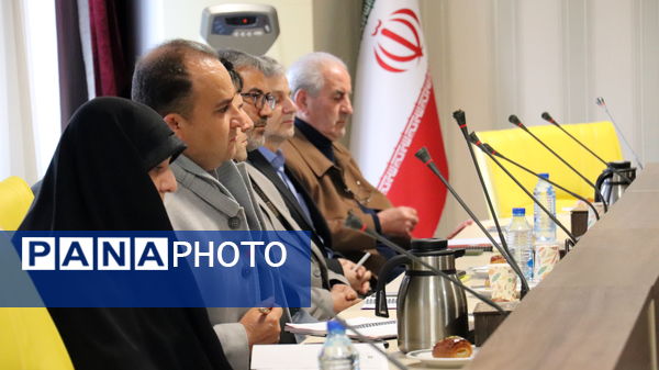 نشست هم‌اندیشی شورای هماهنگی مدارس و مراکز غیردولتی استان آذربایجان شرقی