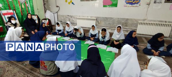 محفل انس با قرآن در ماه مبارک رمضان در مدرسه شهید خاقانی شیروان