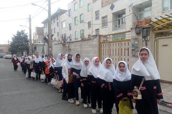 شرکت دانش آموزان دبستان هدی یک  در یادواره شهید حسن رستمی