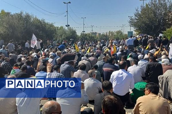 برگزاری نماز جمعه نصر به امامت رهبر معظم انقلاب اسلامی 