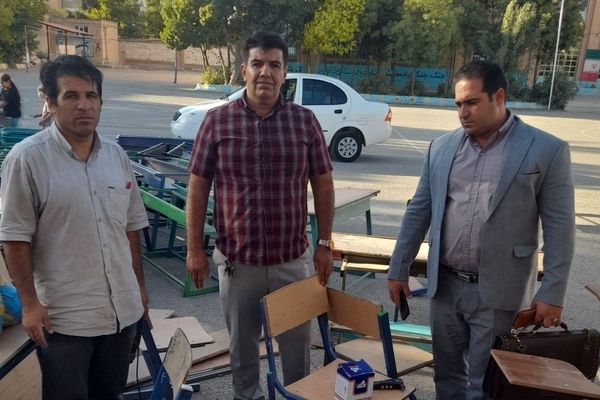 آغاز موج تعمیر و تجهیز صندلی‌ها در مدارس نورآباد لرستان
