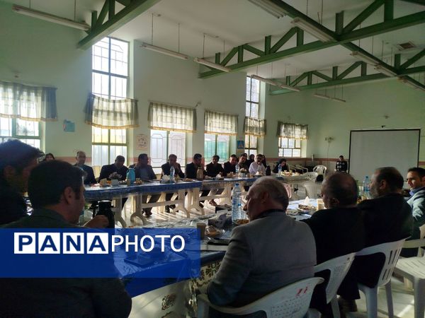 بازدید اداره‌کل آموزش و پرورش خراسان از بخش‌های مختلف آموزش و پرورش شهرستان فاروج 