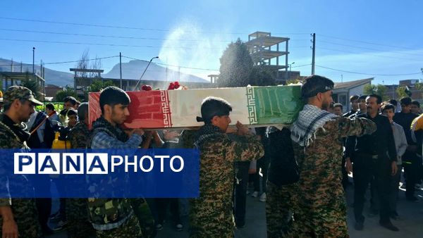 نسل امروز در کنار راویان حماسه