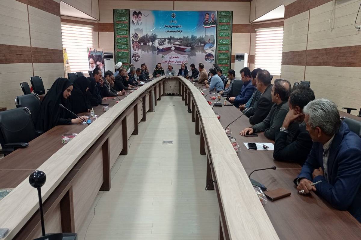 همه آحاد جامعه به نوعی مخاطب دستگاه تعلیموتربیت و وامدار معلمان هستند