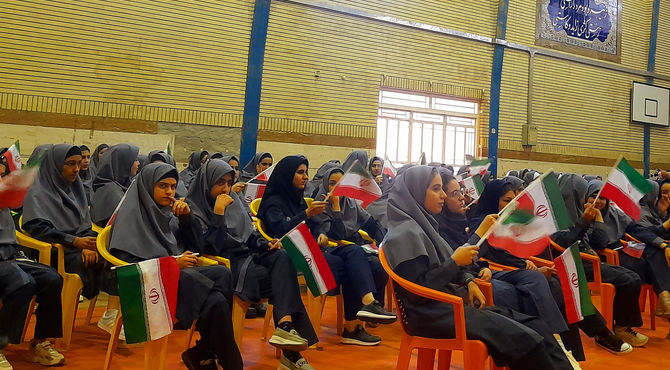 مهر، شکوفه‌ای نو در باغ دانش مدرسه شاهد مهر ناحیه ۲خرم آباد