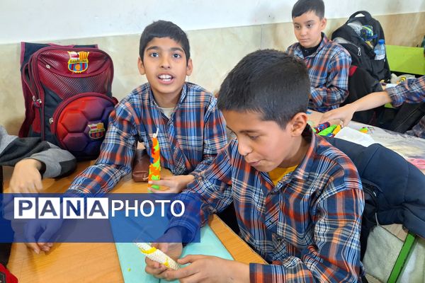 ایجاد انگیزه و خلاقیت در دانش‌آموزان با آموزش هنرهای تجسمی 