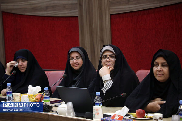 آیین تجلیل از معلمان نمونه استانی شهرستان‌های استان تهران