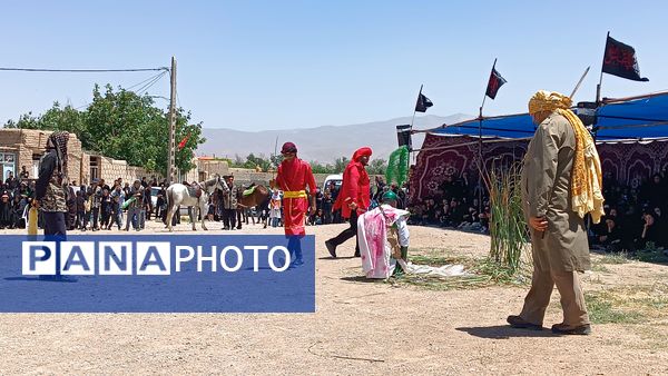 تعزیه‌خوانی روز عاشورا در روستای سلطان میدان خراسان رضوی